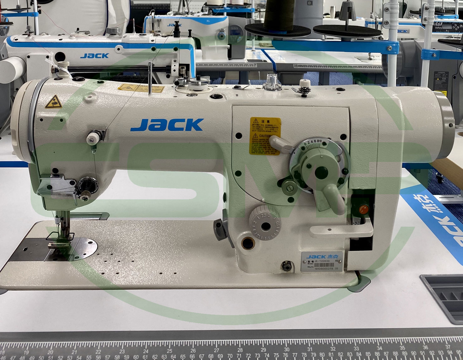 JACK JK-T2284B STANDARD/3 STEP ZIG ZAG DIRECT DRIVE MACHINE