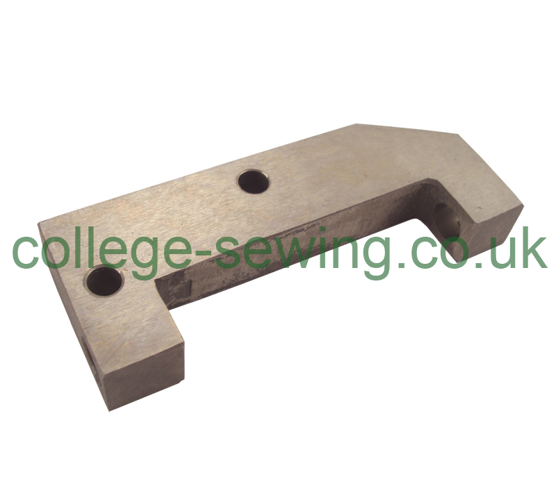 268184 SPREADER BAR BRACKET SINGER 300U TAPEEDGE