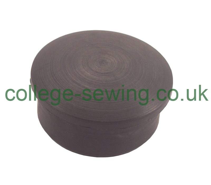 544875 ARM HOLE PLUG SINGER 300U TAPEEDGE