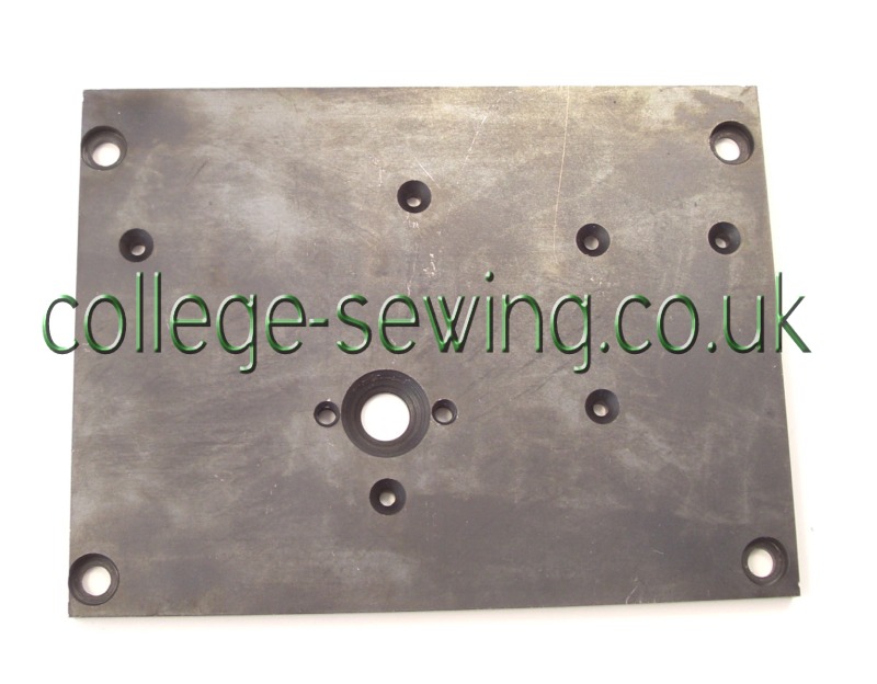 559037 BED PLATE RIGHT SINGER 300U TAPEEDGE
