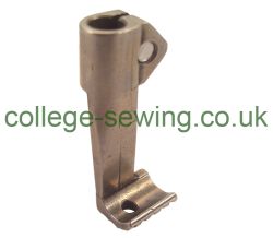 S512 INSIDE FOOT KNURLED BOTTOM SINGER USE WITH OUTER FOOT S513