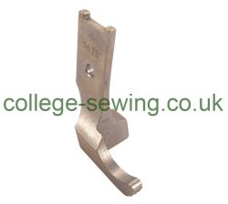 S513 OUTER FOOT KNURLED BOTTOM SINGER USE WITH INNER FOOT S512