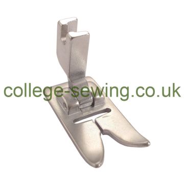 111994-0-01 ZIG ZAG FOOT 12MM BROTHER