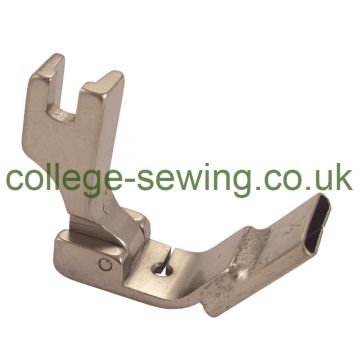 S10C-1/2=13MM HINGED TUBE FOOT CENTRE