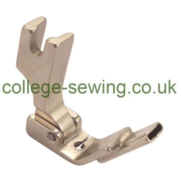 S10R-1/4=6MM HINGED TUBE FOOT RIGHT