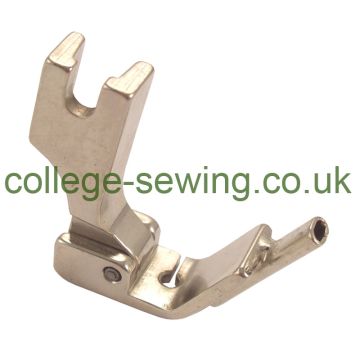 S10R-1/8=3MM HINGED TUBE FOOT RIGHT