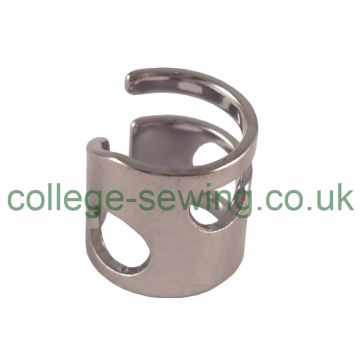 S02439001 NEEDLE BAR THREAD GUIDE B BROTHER
