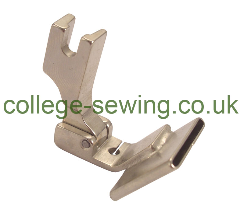 S10L-3/4=19MM HINGED TUBE FOOT LEFT