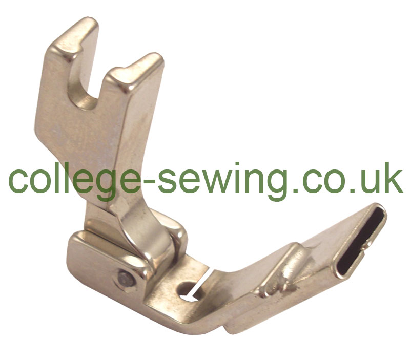 S10R-1/2=13MM HINGED TUBE FOOT RIGHT